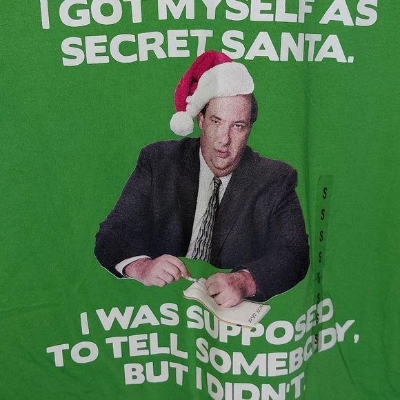 THE OFFICE KEVIN Secret Santa T-Shirt SMALL Christmas NEW w/ TAGS - Picture 2 of 6